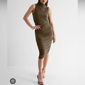 EXPRESS Ruched Midi Dress (M)